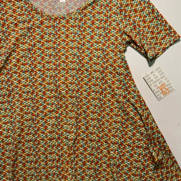 NWT LuLaRoe X-Small Perfect Tee Half Sleeve Geometric Circle Triangles (I) - Picture 2 of 5